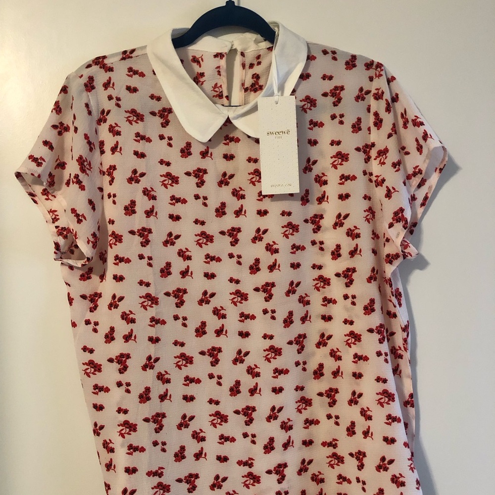 Floral Print Blouse with White Collar